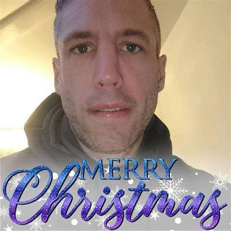 Plasterer Hanged Himself On Webcam On Christmas Day Daily Mail Online