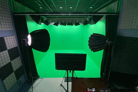 24 Hours Affordable Green Screen Studio Rental Easy Setup Live