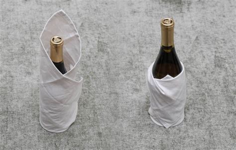 How To Wrap A Wine Bottle Restaurant Style Wine Bottle Wine Bottle