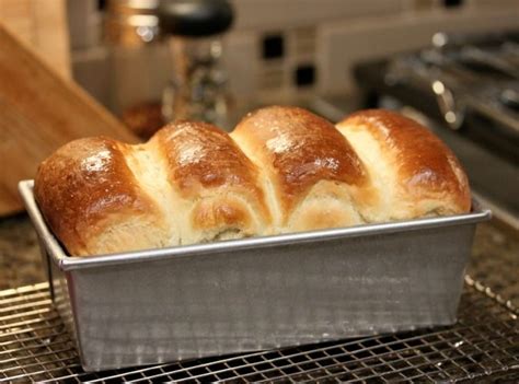 This soft and airy bread, also known as hokkaido milk bread, uses a fascinating but simple japanese technique called 'tangzhong' that ensures tender and fluffy results every time. Hokkaido Milk Bread Using the Tangzhong Method | Recipe ...