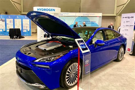 Future highways will feature both hydrogen, electric vehicles: expert