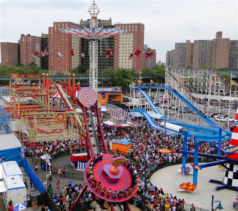The Theme Parks At Coney Island Nyc Park Ny City Coney Island