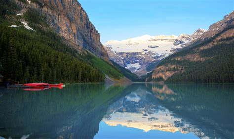 Lake Louise Holidays In Alberta Canada Canadian Affair