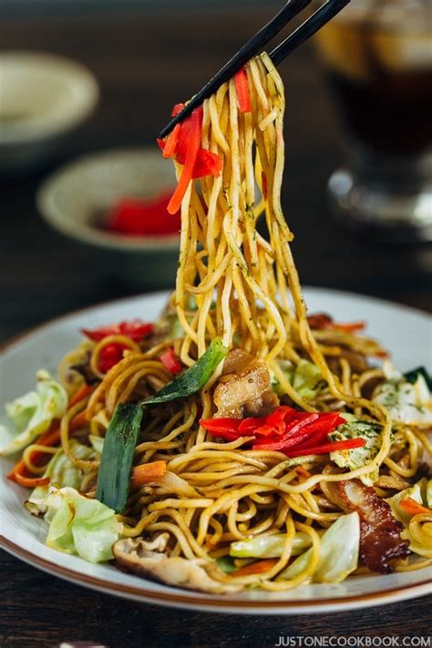 How to eat udon 3. Yakisoba 焼きそば • Just One Cookbook