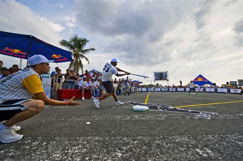 Vitilla Dominican Version Of Stickball Is Coming To The Bronx Concourse New York Dnainfo