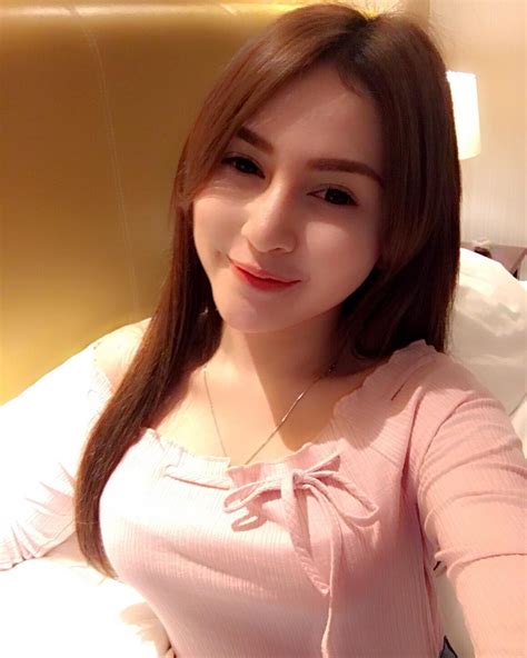 Winny Putri Lubis Sexy Pics Part Model Sexy Indonesia 11342 Hot Sex