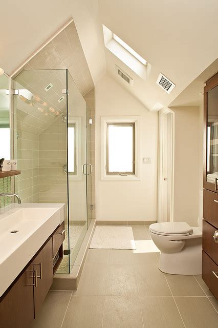 In addition, below we have some simple and easy tips that you can consider to decorate a long narrow bathroom. 19 Narrow Bathroom Designs That Everyone Need To See