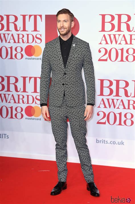 Calvin Harris En La Alfombra Roja De Los Brit Awards 2018 Alfombra