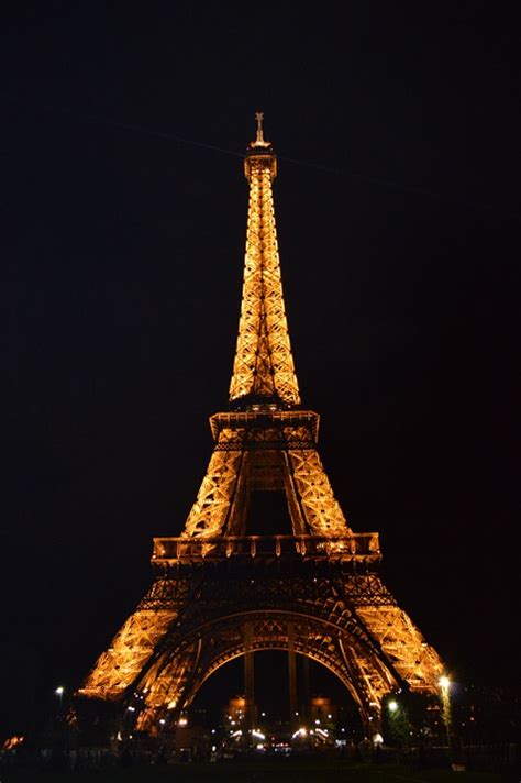 Do you love to travel? Tour Eiffel · Photo gratuite sur Pixabay