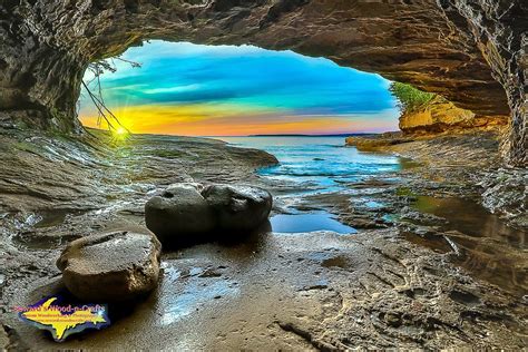 Michigan Photography ~ Pictured Rocks Paradise Point Cave 6309
