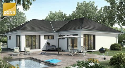 Hartl haus weber haus winkelbungalow grundriss walmdach moderner bungalow außen okal haus bungalow bauen baumeister haus fertighaus bungalow. OKAL Haus | Outdoor decor, Bungalow, Decor