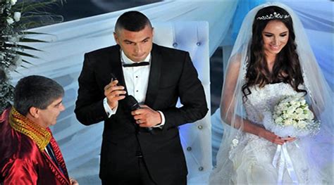 Burak yılmaz'la iki yıl önce evlenen i̇stem yılmaz, eşinden şiddet gördüğü iddiasıyla mayıs ayında bakırköy aile mahkemesi'ne boşanma davası açtı. Burak Yılmaz'ın eşi: Erdoğan'a 4 çocuk istiyorum dedi ...
