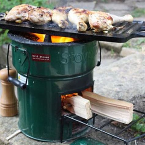 Wood, charcoal , coal and other biomass are used by about 2.4 billion people worldwide as their primary cooking fuel. Lightweight Biomass and Charcoal Burning Stove | Rocket ...