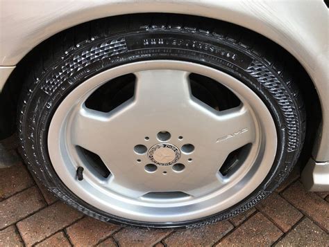 There are various ways of attaching the wheels of the car so that they can move up and down on their springs and dampers , and do so with as little change as possible in the distance between adjacent wheels or. Best Tire Shine 2020 | Long Lasting Dressing For The Wet Look