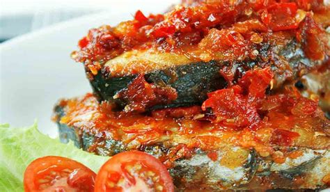 8 отметок «нравится», 0 комментариев — indonesian traditional cuisine (@resepbojo.bandung) в instagram: RESEP PINDANG TONGKOL SAMBAL BUMBU MERAH
