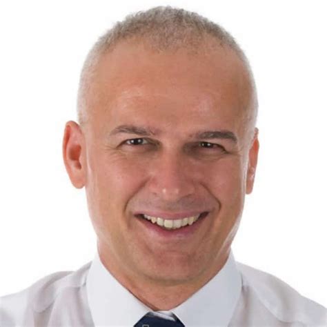 Some of the best haircuts for balding men include perhaps the easiest haircut choice for a balding man is the buzz cut. 20 Smart & Cool Haircuts for Balding Men (2020 Trends)