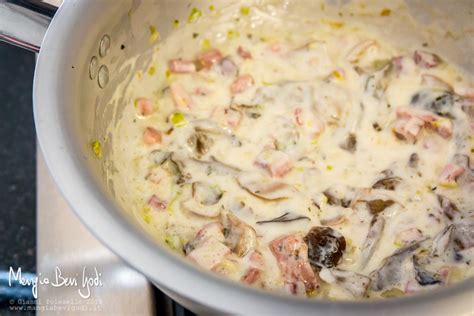 Maybe you would like to learn more about one of these? Pasta con funghi, panna e speck | Mangia Bevi Godi - Blog ...