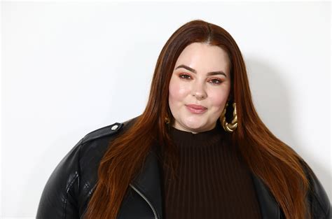 Tess Holliday Shares Powerful Message Of Self Love