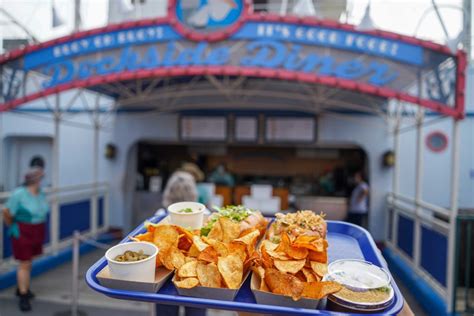 Review Dockside Diner Reopens At Disneys Hollywood Studios With All