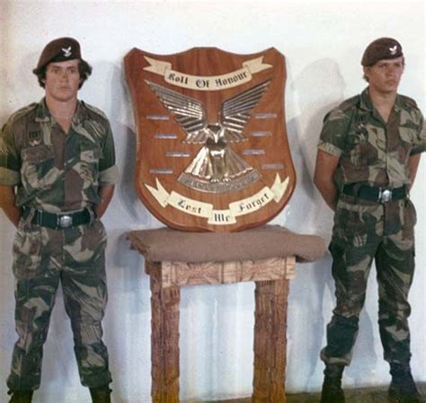 Rhodesia Rhodesian Army Selous Scouts Lieutenant General Epaulets