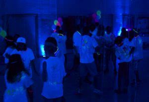 Get inspired for your next special occasion, and rest assured you will find the party decorations your guests will never forget. Highlighter Theme Party & Blacklight Party Ideas & Photos