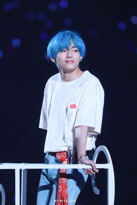 Attends kcon 2014 at the los angeles memorial sports arena on august 10, 2014 in los angeles, california. (6) Twitter | Taehyung, Bts taehyung, Kim taehyung