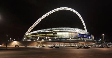 1966, germany had the bad luck. Stadion bei der EM 2021: Historisch und neu - das Wembley ...