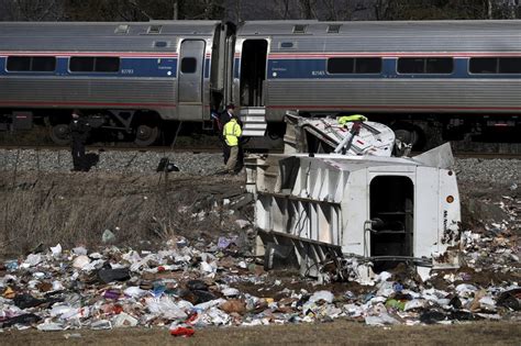 Gop Train Crash Latest Drivers Say Railroad Crossing Seemed To