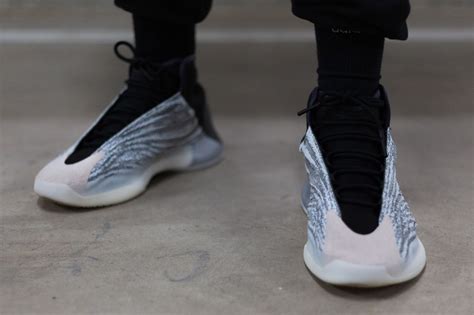 Adidas yeezy qntm barium (if you're vegan). YZY QNTM Chicago Exclusive All Star Weekend Release.