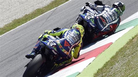 En entrenos, lo mas destacable fue ver como viñales no era capaz de pasar a la q2, empeñado más en que márquez no le cogiese rueda, que al final acabo cogiéndosela. MotoGP 2021 in Mugello, Italien: Alle Ergebnisse vom Grand ...