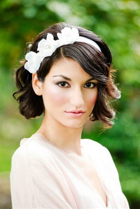 18 Stylish Wedding Hairstyles For Short Hair Mrs To Be
