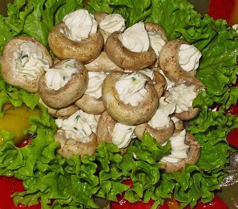 Gefüllte Champignons mit Frischkäse und Knoblauch von Pueppi1981