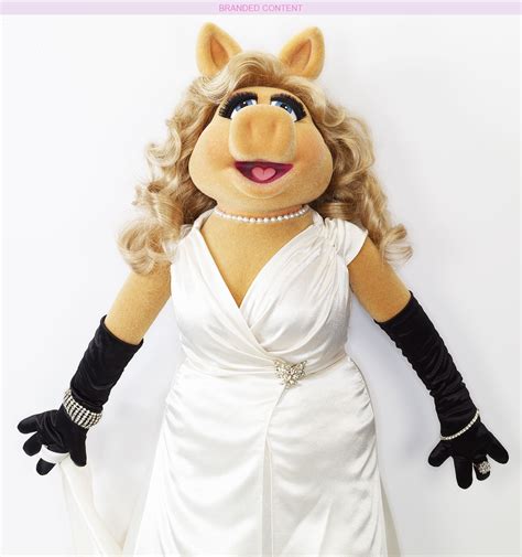 The outlet, reed anthony cowman, the wells brothers… Miss Piggy's Most Glamorous Styles | Miss piggy, Miss ...