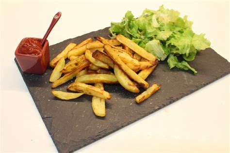 Frites au four délicieuses et croustillantes