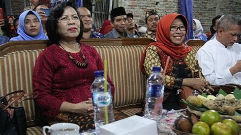 Tahan Kantuk Demi Nonton Bareng Layar Tancap Pemerintah Provinsi Jawa