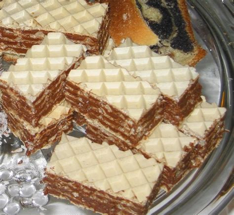 750g mehl (500g typ 405 + 250g typ 550) 1 päckchen hefe 50g zucker 1 tl salz 125g butter 250ml milch 250g lino lada zubereitung: Schnelle Hilfe! Rezepte für kroatische Kuchen