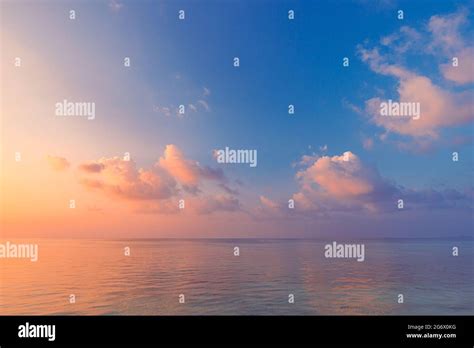 Blue Gold Sunset Reflection Hi Res Stock Photography And Images Alamy