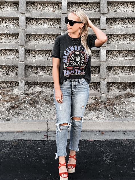 The Band T Shirt Trend Street Style Chic Trending Tshirts Outfit