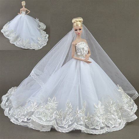 Bazı yetişkin barbie ev setleriyle birlikte evcil hayvan figürü verilse de genellikle oyuncak bebek verilmez. 93#Bride in Long Veil Wedding Dress Set-Women Girl's ...