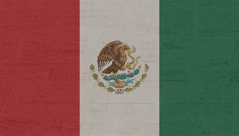 Die mexikanische flagge ist eine vertikale trikolore und zeigt in der mitte das nationale emblem. Los Aztecas, la caída de su imperio y la conquista ...