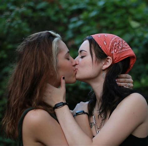 Lesbian Hot Cute Lesbian Couples Gay Aesthetic Aesthetic Women