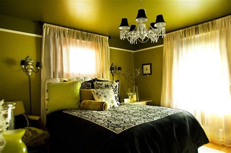 Green shades collection includes almost all dimension of green. Cozy Green Bedroom Ideas for Natural Shades : HouseBeauty