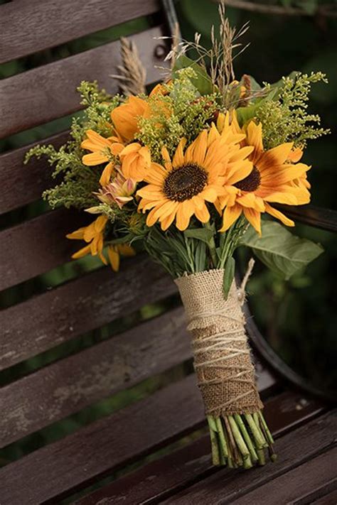 Bouquets That Are Perfect For A Rustic Wedding Pinterest