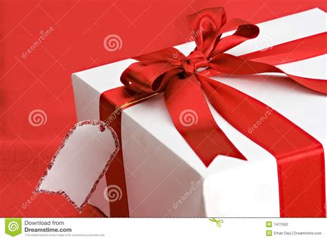 Some plastic gift cards can be reused by transferring money to it, others are disposable cards that can't be reloaded. Gift Package With Blank Name Card Stock Photography - Image: 7411562