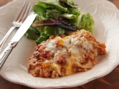 There is a lot of stuff in this casserole, but the way i ensure widespread acceptance and bliss by those i serve it to is to keep everything diced very small and to season it adequately. Long Live The Chicken a la King! Recipe | Rachael Ray ...