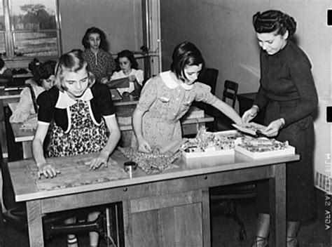 30 Fascinating Vintage Photographs Of Girls Home Economics Classes From