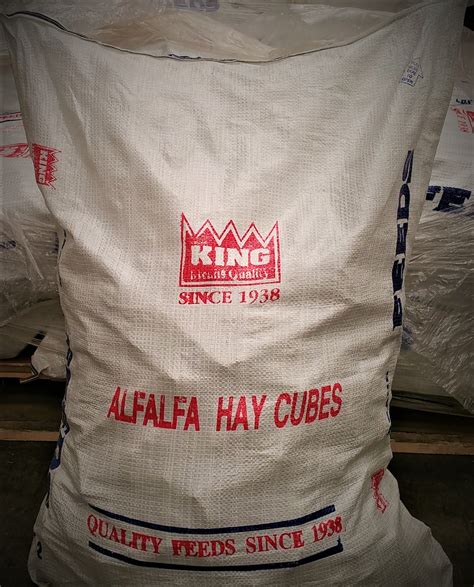 Cubed Hay Supplement King Alfalfa Hay Cubes 70 Lb Hearnestore