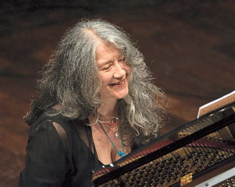 In 1955 she went to europe, where her teachers included friedrich gulda and arturo benedetti michelangeli. Symphoniker glänzen mit Martha Argerich - Musik ...