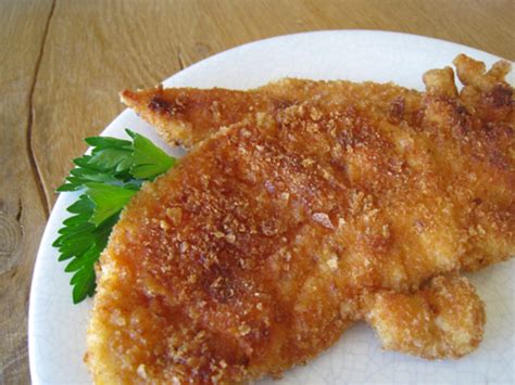 Mix flour and paprika together on a large plate. dialaLA: Chicken Schnitzel Recipe via ciaoflorentina.com
