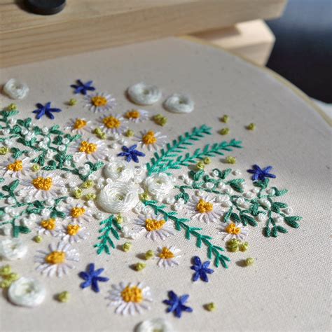 Tuto Broderie Mon Bouquet Fleuri Pas à Pas Les Projets Fantastiques